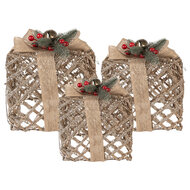 Clayre & Eef | Decoratie cadeau met LED set van 3 Goudkleurig 25x25x30 / 20x20x24 / 15x15x17 cm / 6xAA | 66308