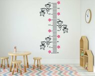 Sticker lengtemeter aapjes aan tak grijs / roze 102 x 55 cm | Rosami Decoratiestickers Sticker lengtemeter aapjes aan tak grijs / roze 102 x 55 cm | Rosami Decoratiestickers