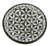 Schaal M mozaïek bloemen rond zwart/grijs 24 x 24 x 6 cm | Sarana Fairtrade | SA133683 Schaal M mozaïek bloemen rond zwart/grijs 24 x 24 x 6 cm | Sarana Fairtrade | SA133683